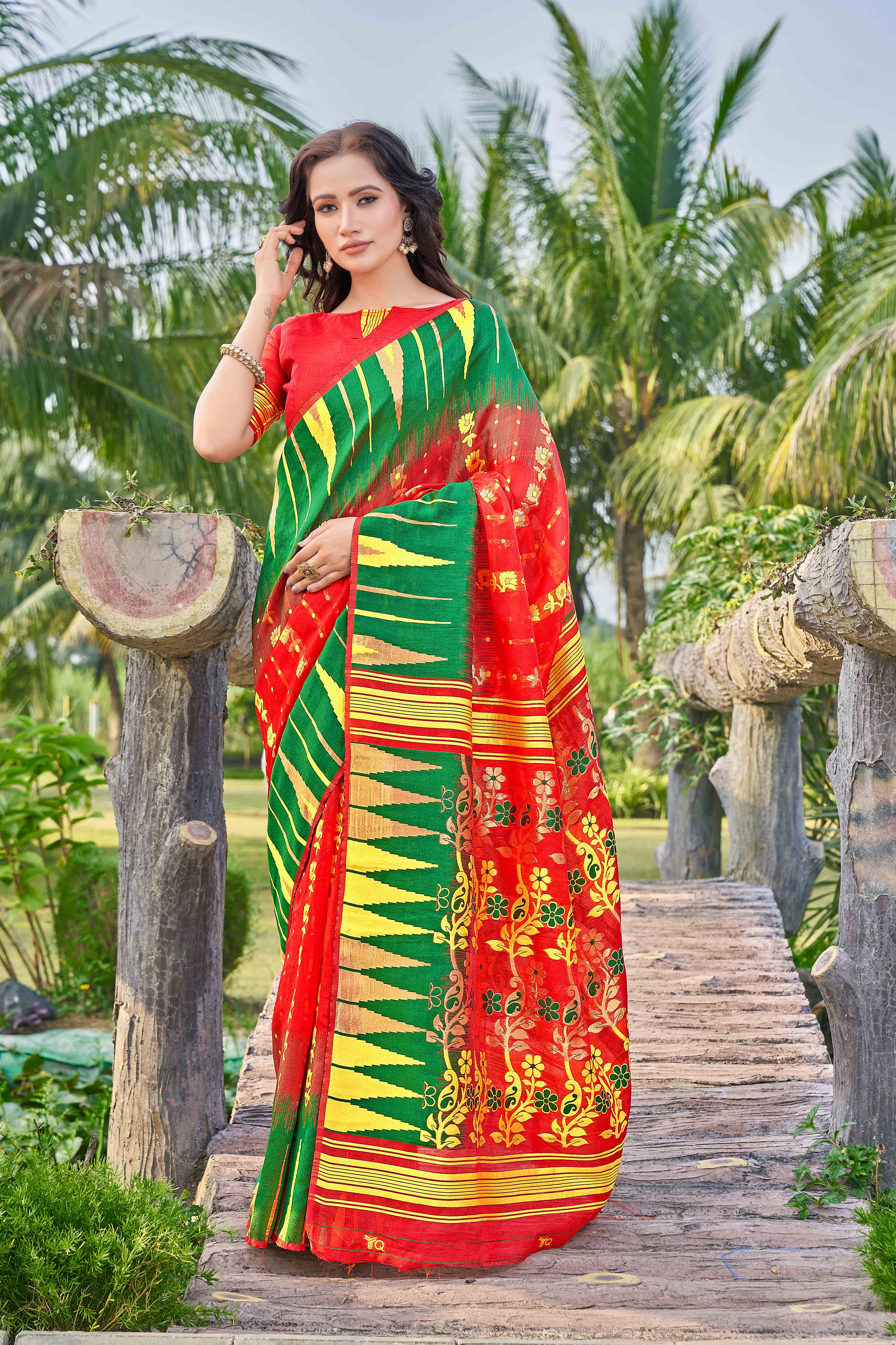 Ethnic Motifs Woven Design Silk Cotton Saree
