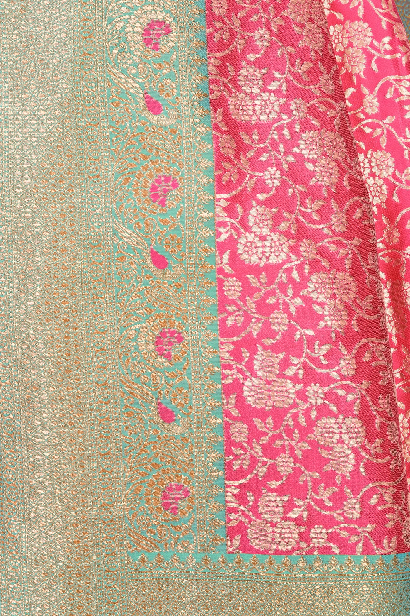 Woven Design Floral Zari Banarasi Saree