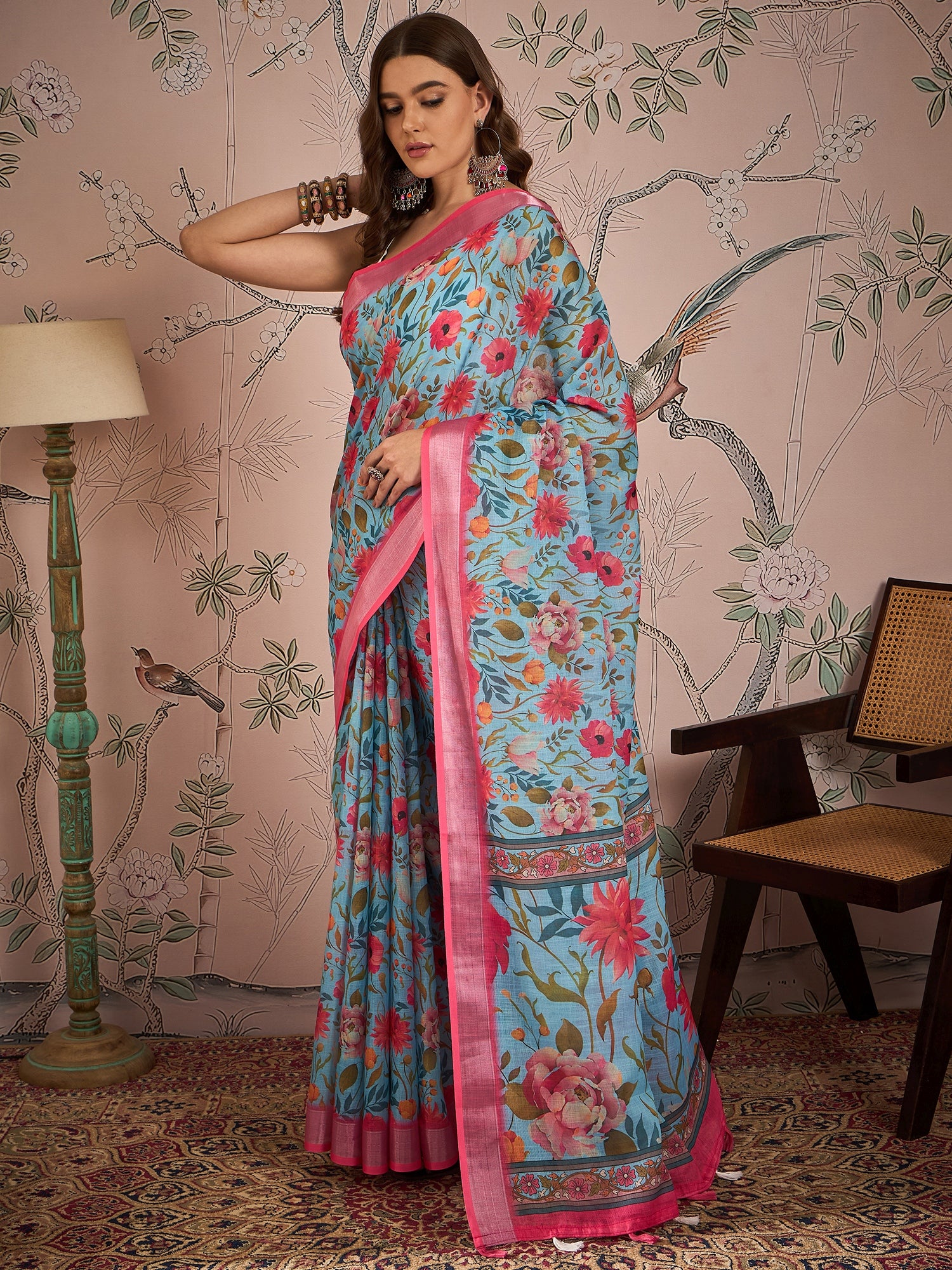 Floral Zari Linen Blend Saree