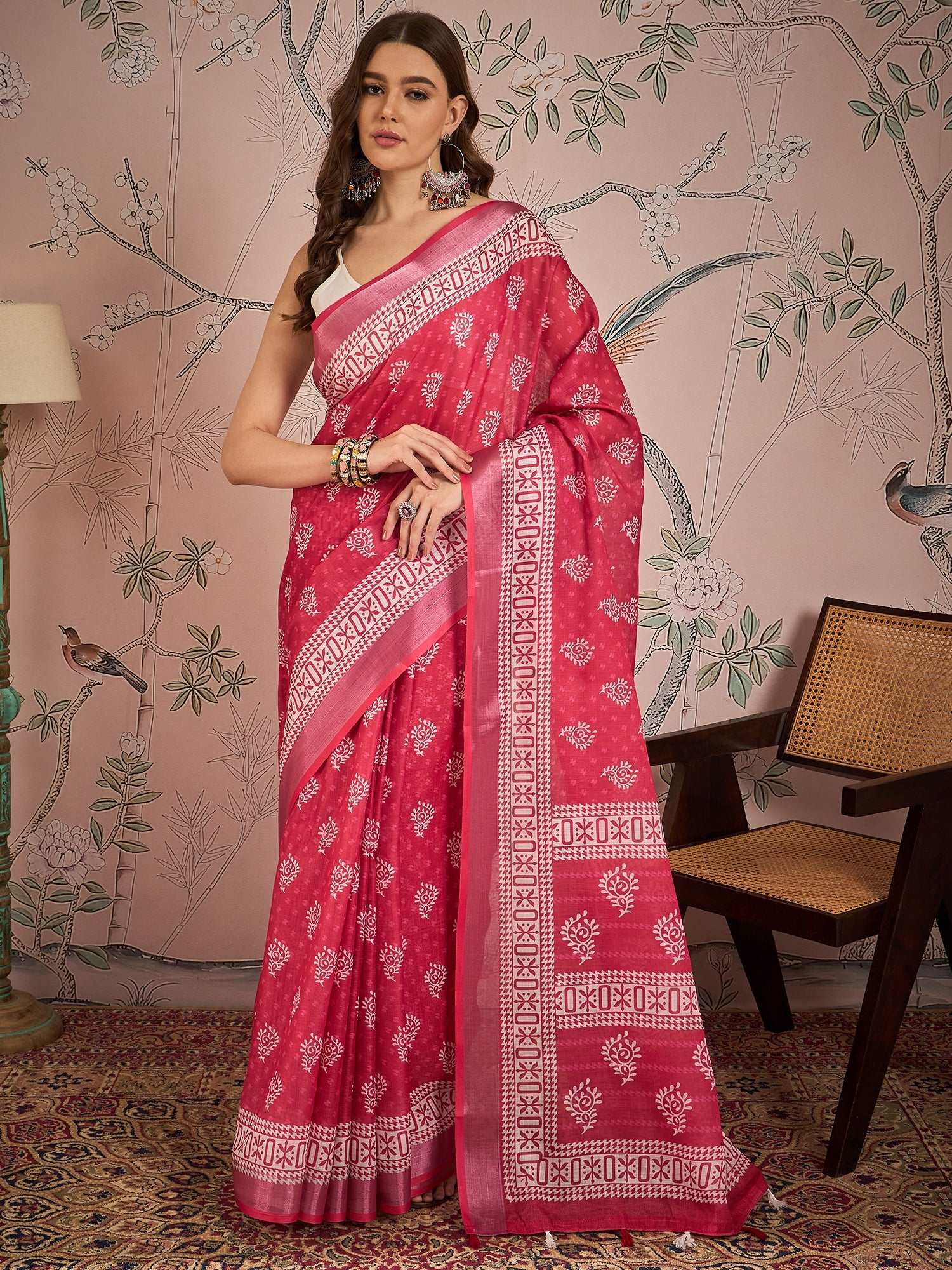 Woven Design Zari Linen Blend Baluchari Saree