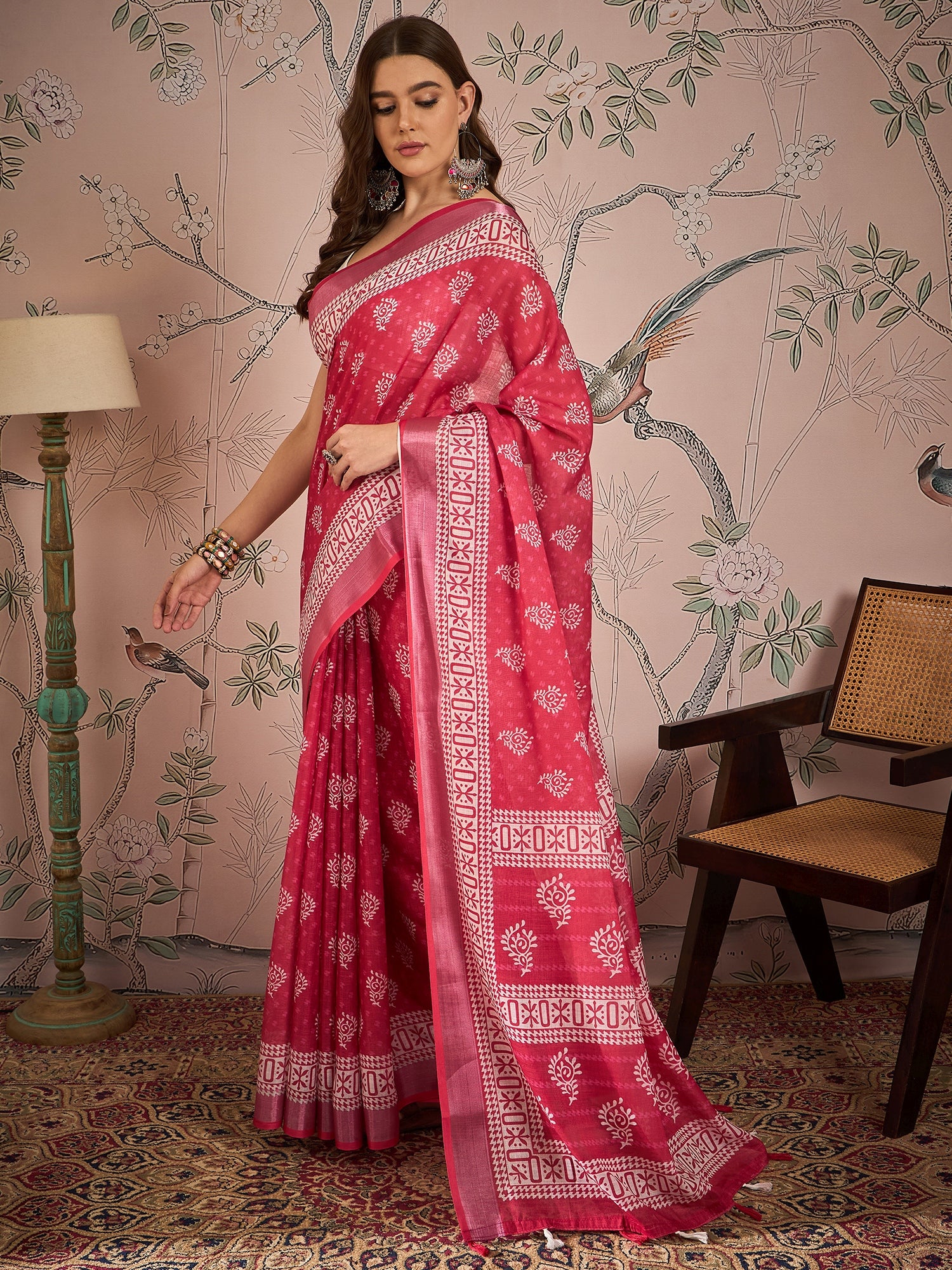 Woven Design Zari Linen Blend Baluchari Saree