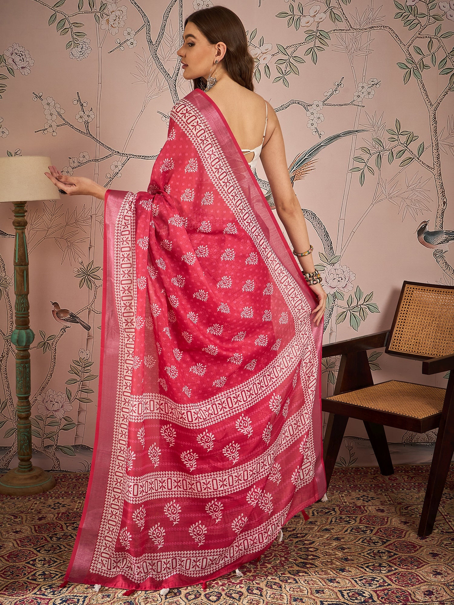 Woven Design Zari Linen Blend Baluchari Saree