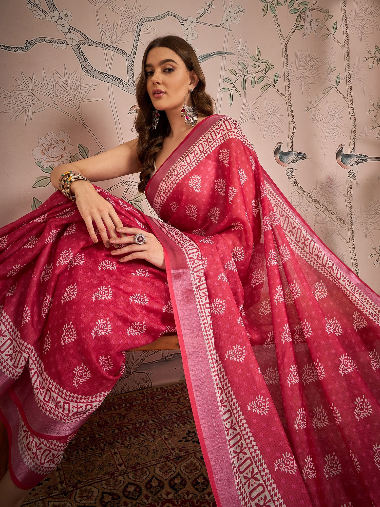 Woven Design Zari Linen Blend Baluchari Saree