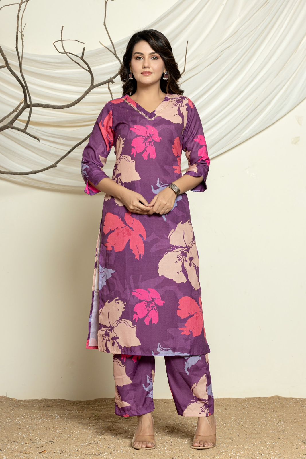 Women Cotton Floral Printed Kurta With Pant