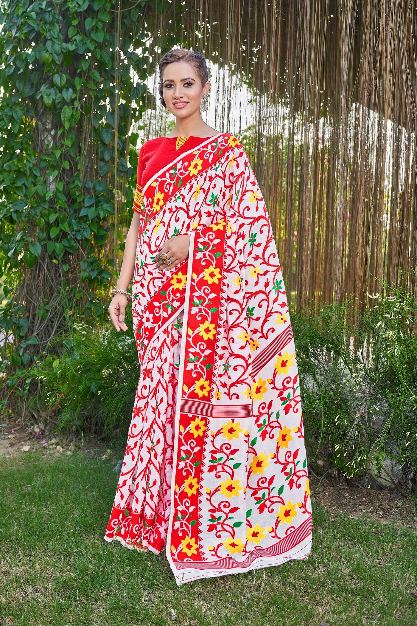 Floral Woven Design Silk Cotton Zari Jamdani Saree