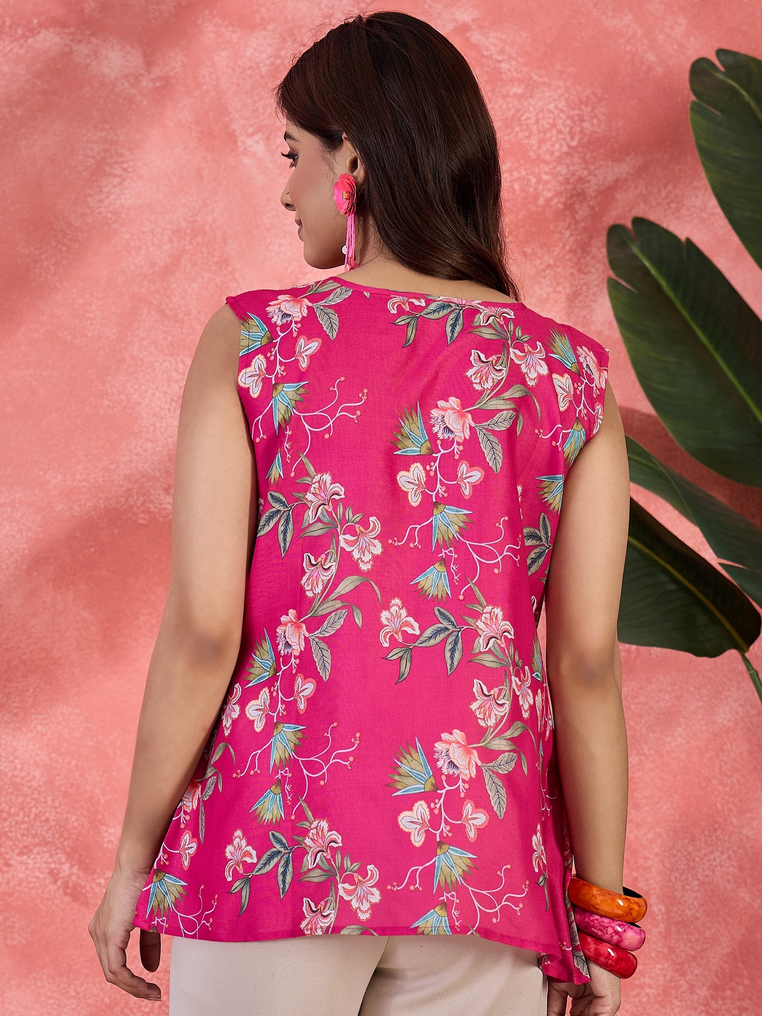 Women Floral Printed Tie-Up Neck Top