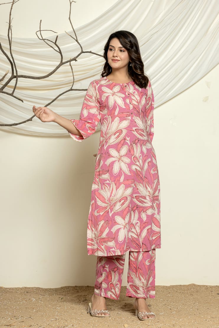 Women Cotton Floral Printed Kurta With Pant