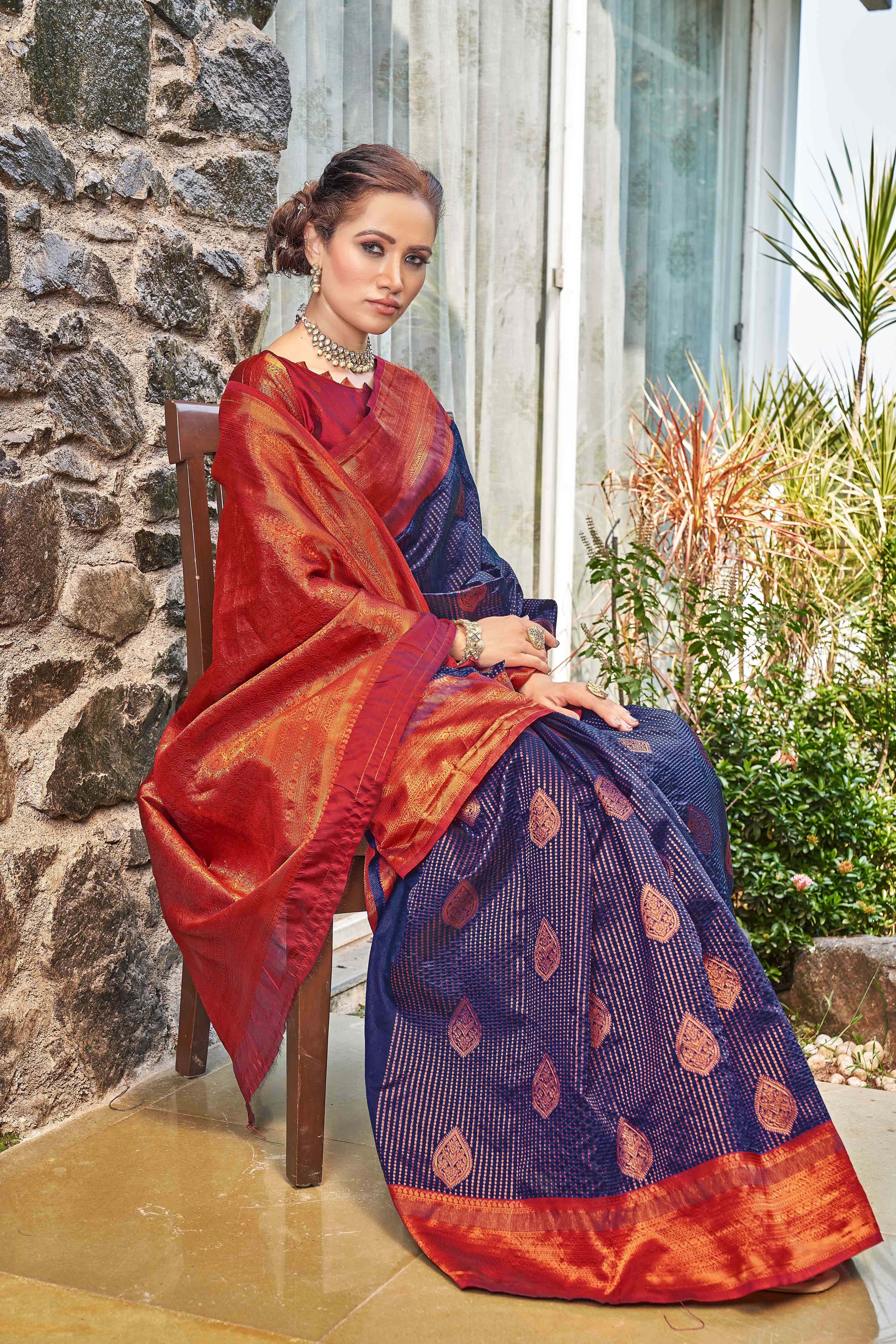 Ethnic Motifs Woven Design Zari Kanjeevaram Saree
