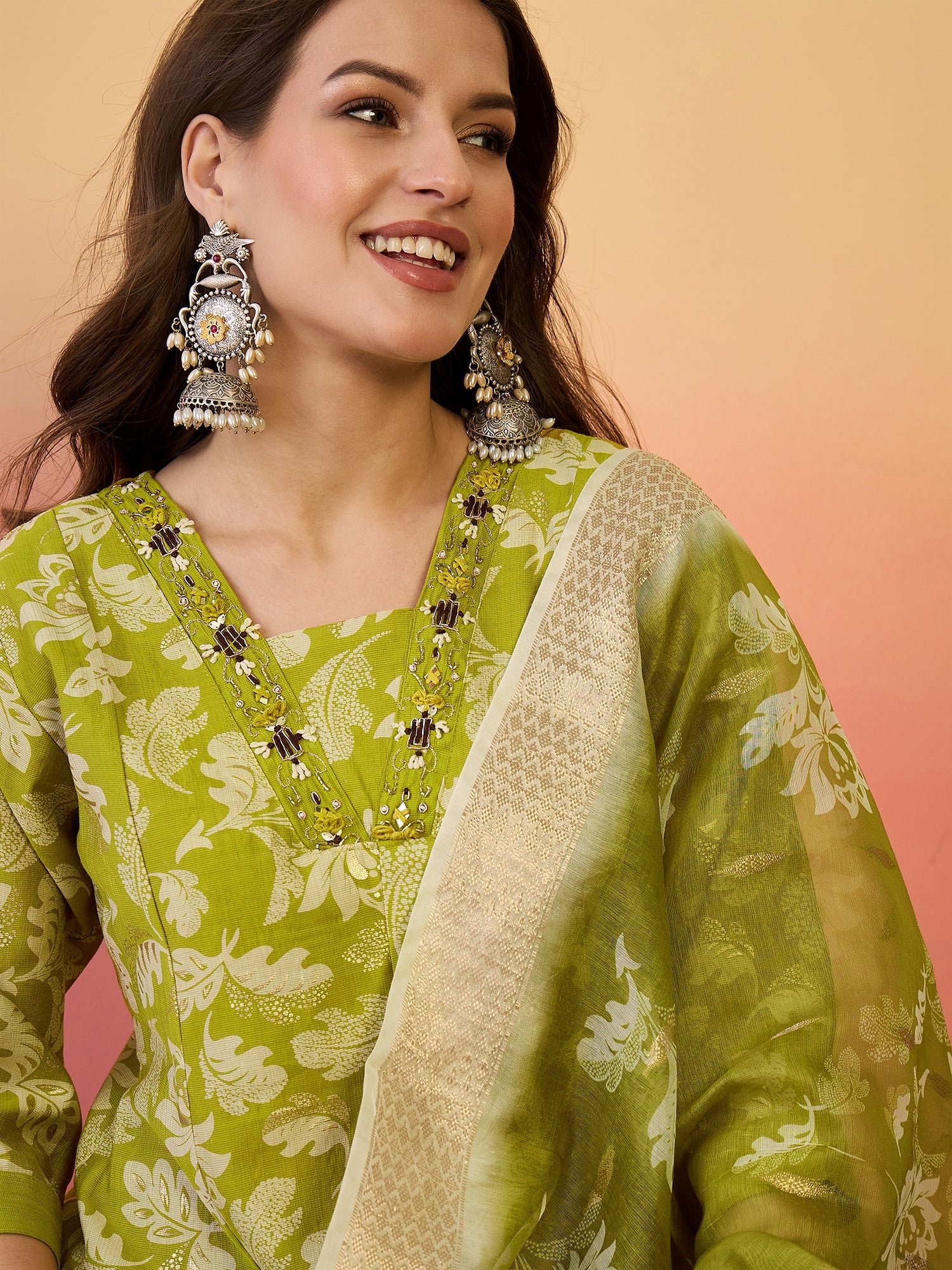 Women Embroidered Anarkali Kurta Set With Dupatta
