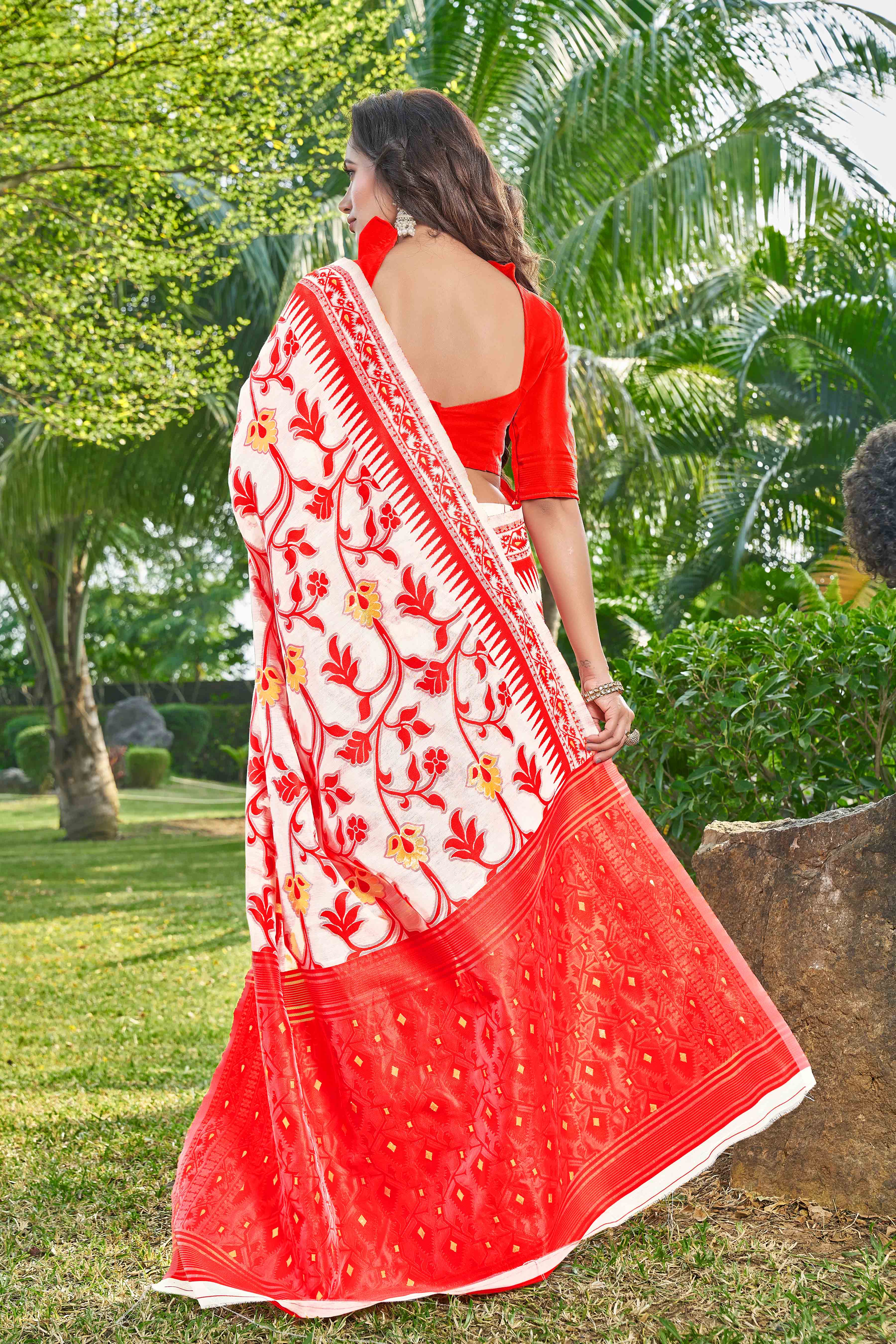 Floral Printed Zari Silk Cotton Jamdani Saree