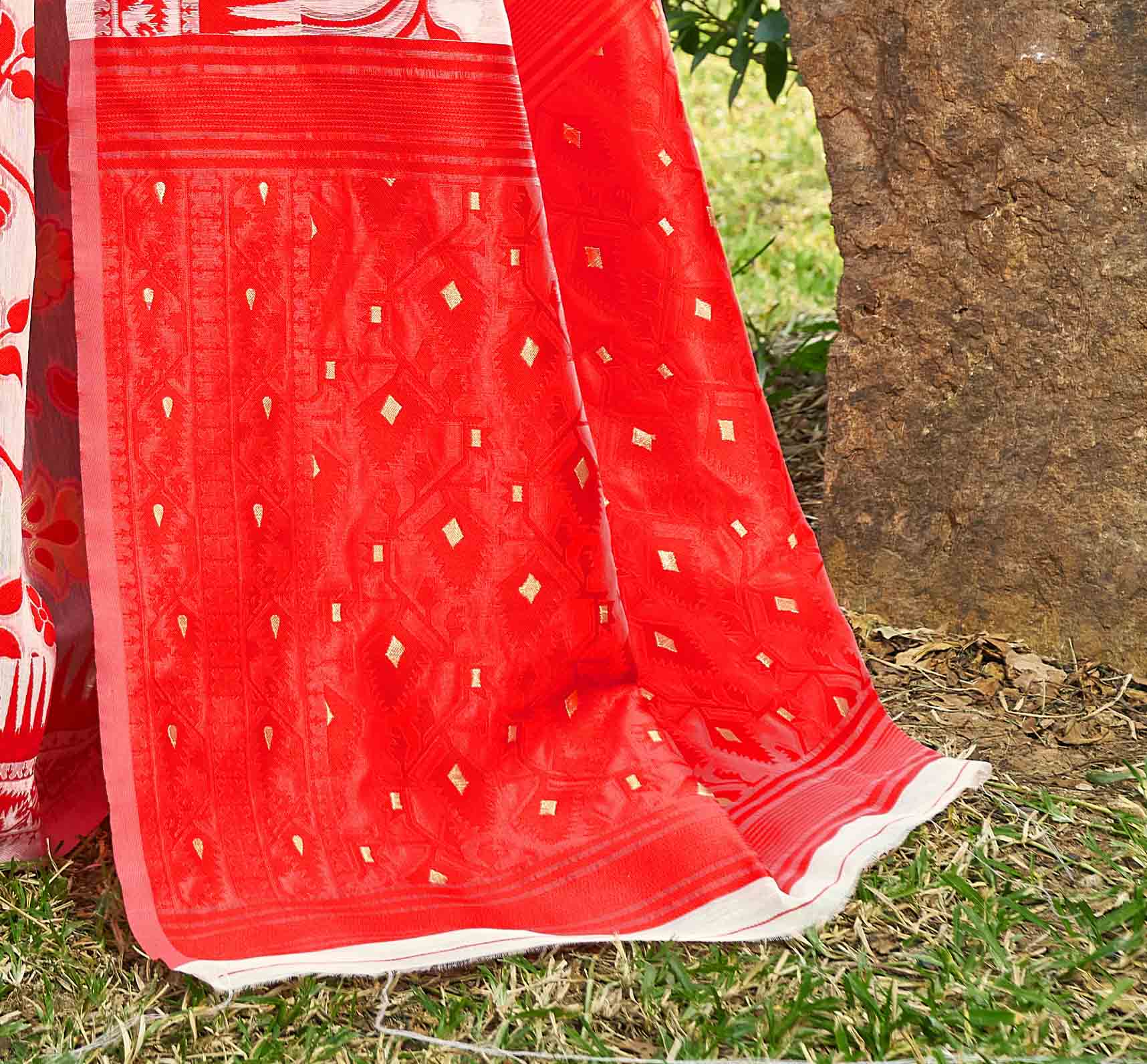 Floral Printed Zari Silk Cotton Jamdani Saree