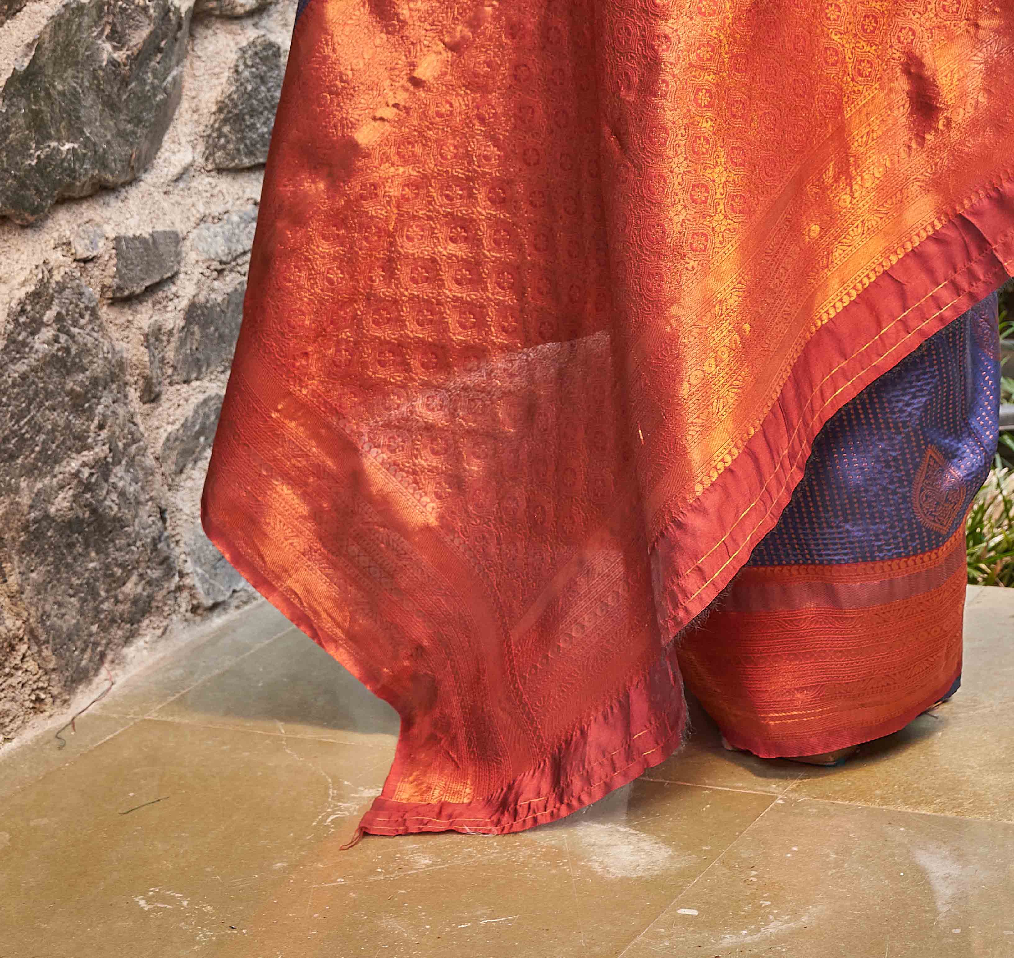 Ethnic Motifs Woven Design Zari Kanjeevaram Saree