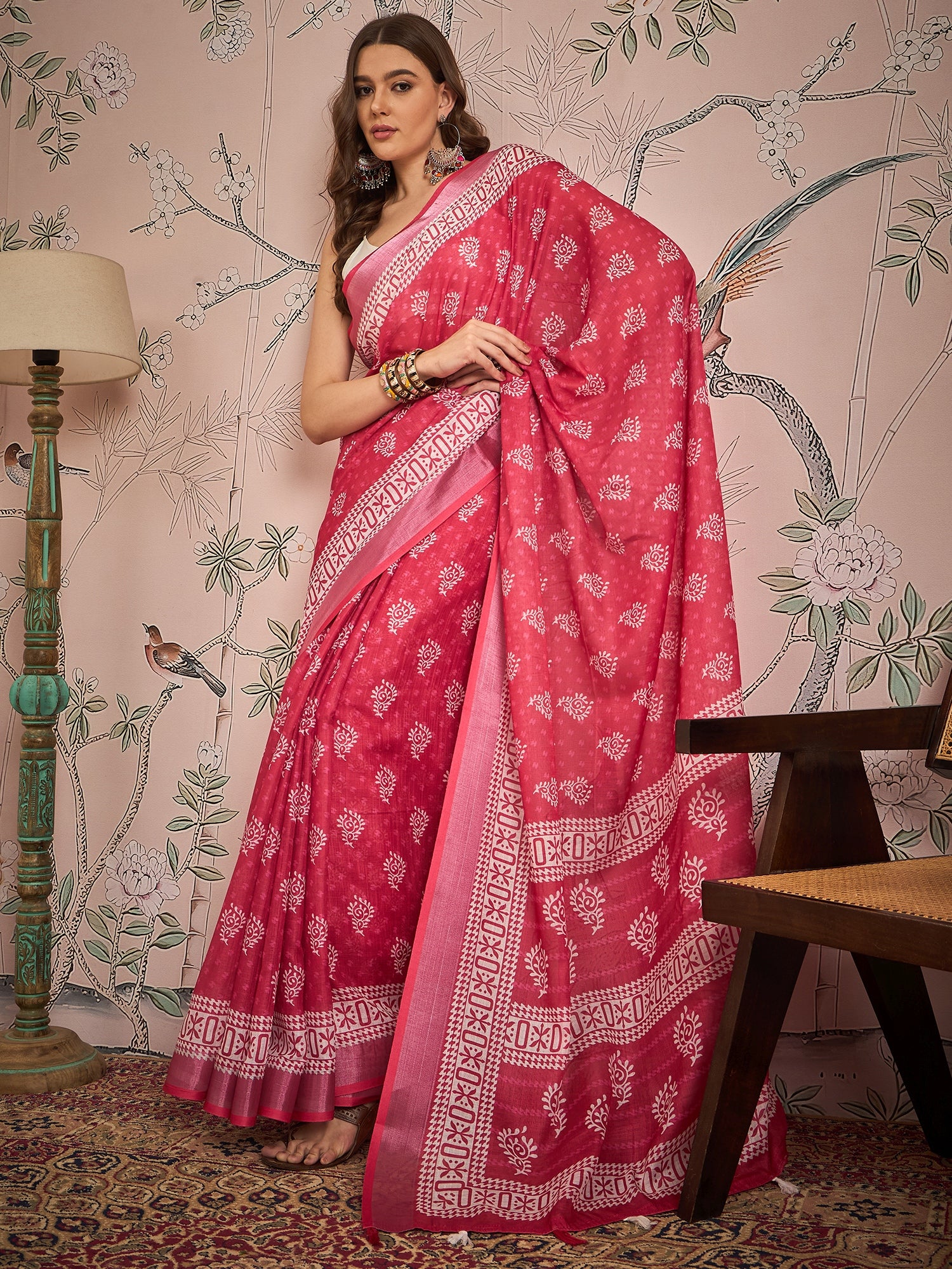 Woven Design Zari Linen Blend Baluchari Saree