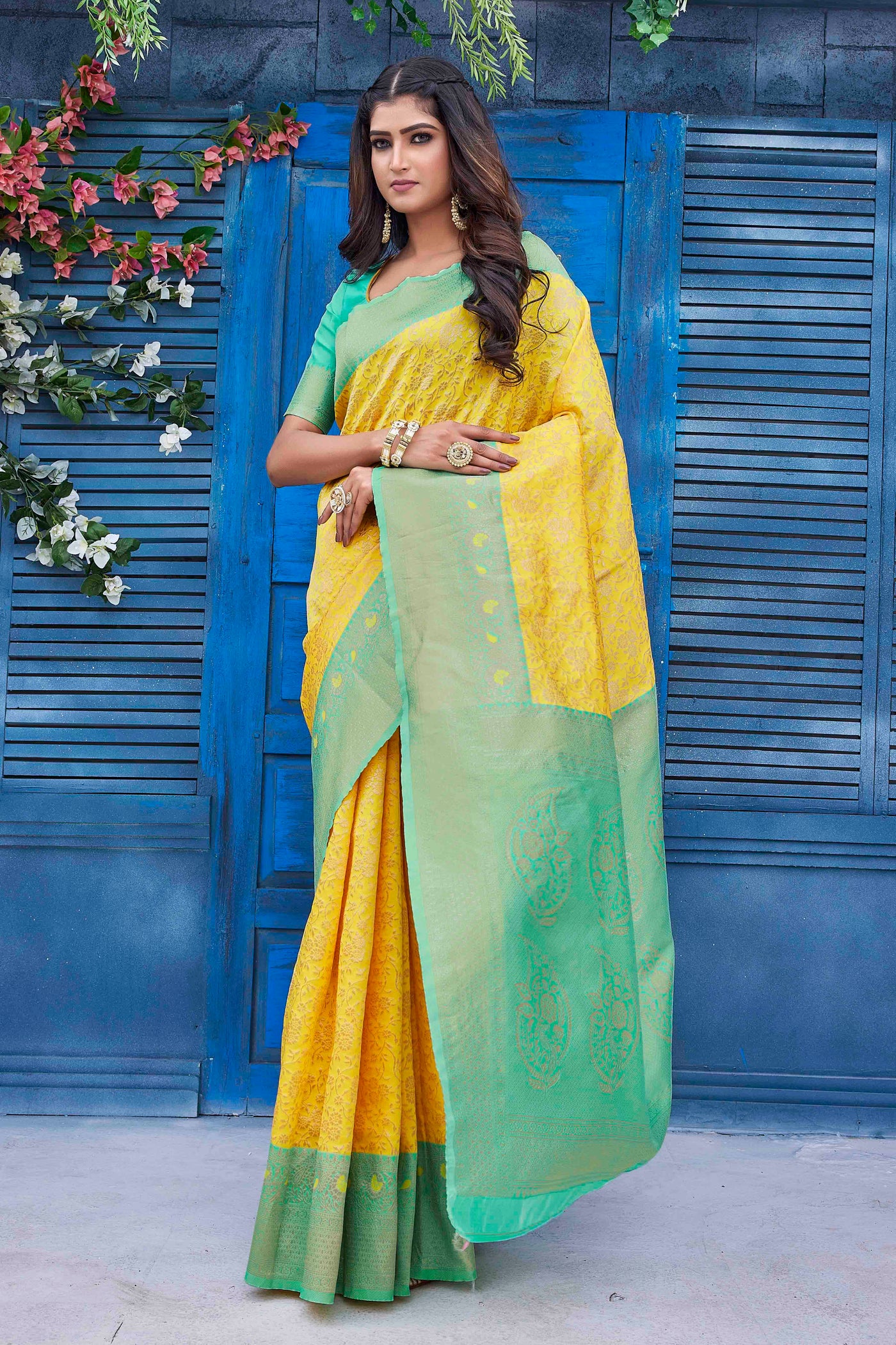 Floral Woven Design Zari Banarasi Saree