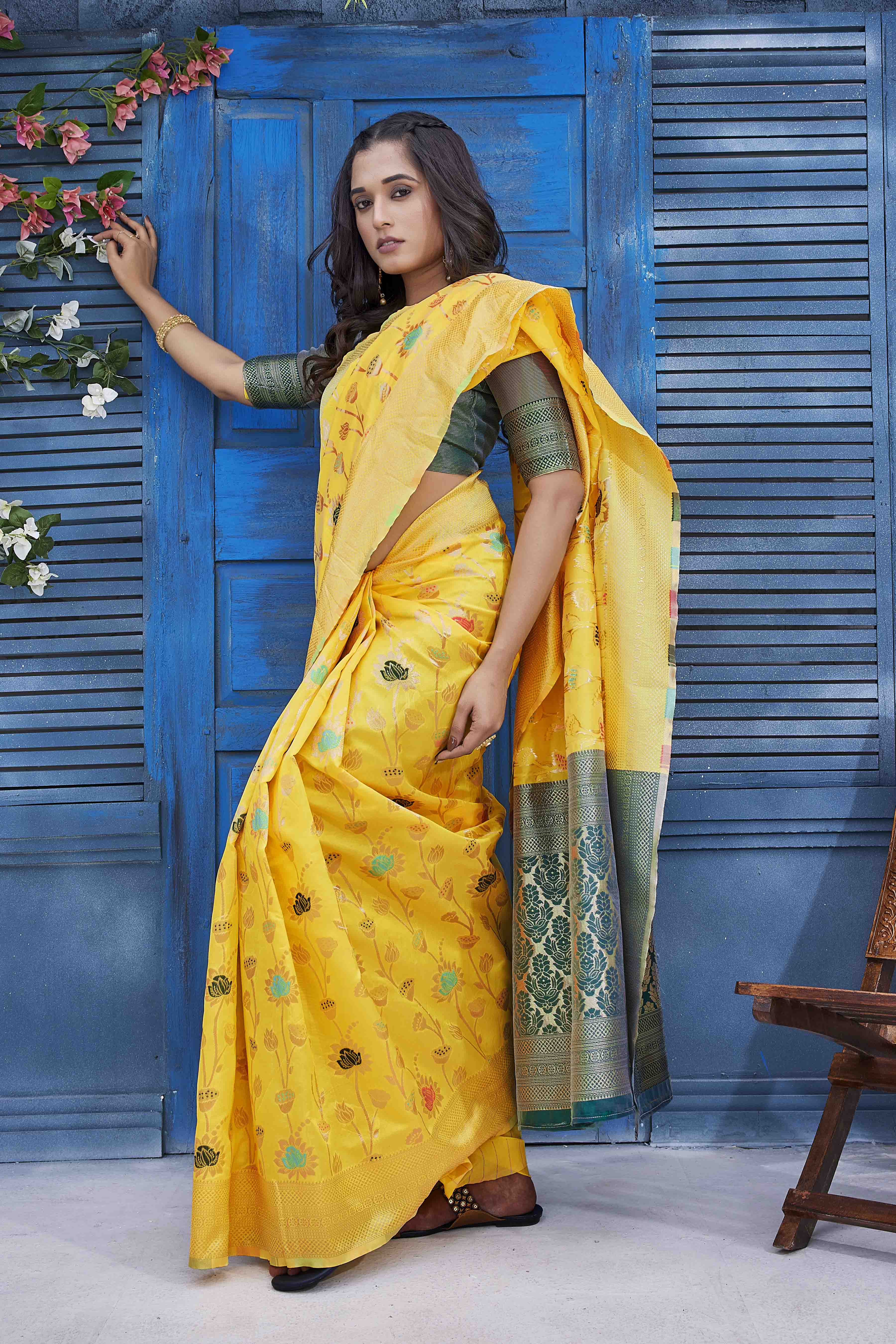 Floral Woven Design Zari Banarasi Saree