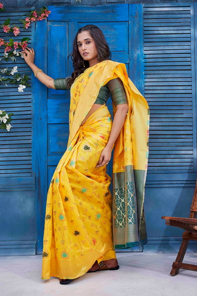 Floral Woven Design Zari Banarasi Saree