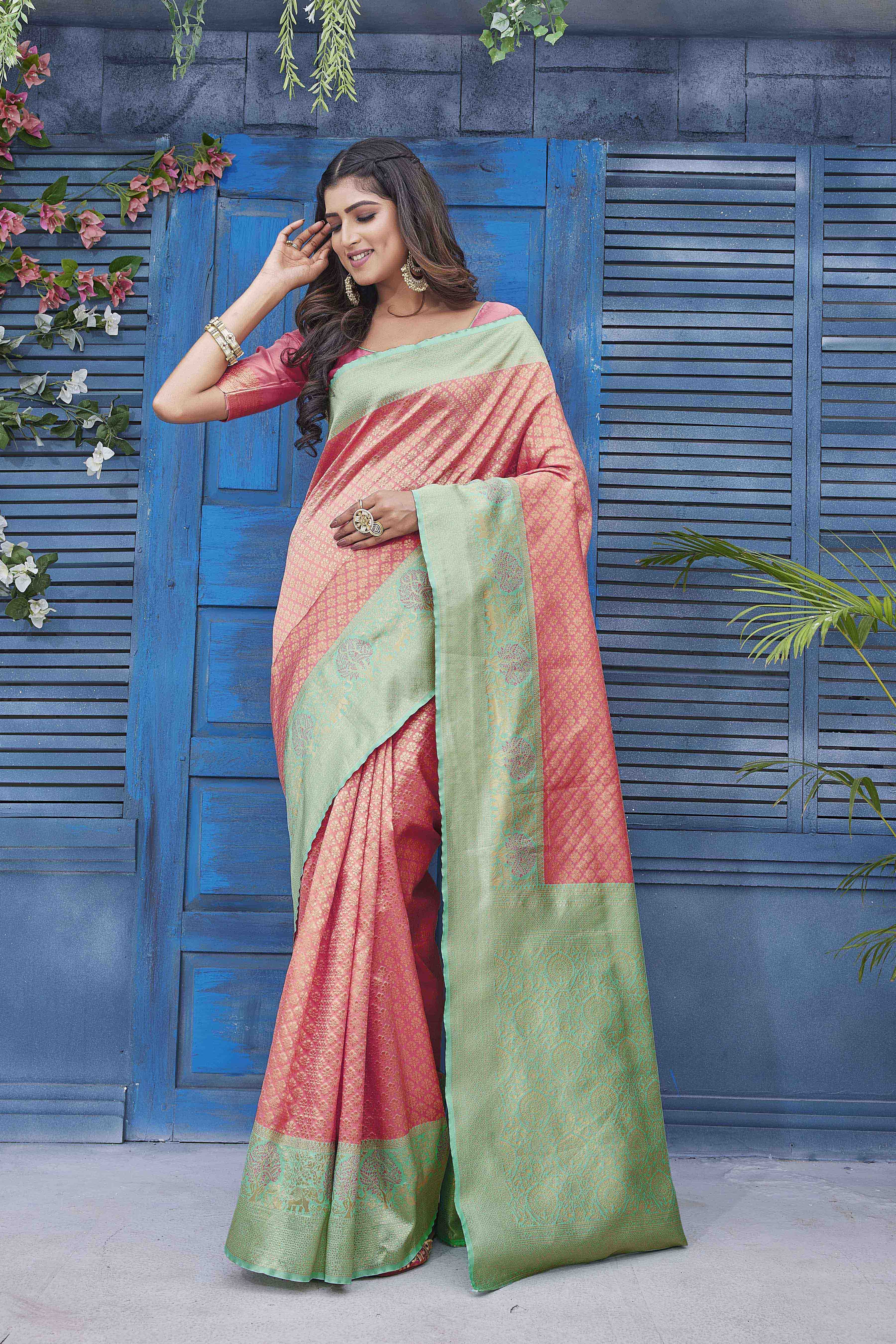 Woven Design Ethnic Motifs Zari Banarasi Saree